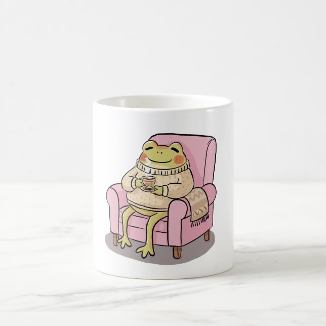 Taza De Café Cozy Frog Drinking Tea On Sofa Illustration (Centro)