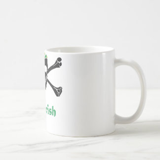 Taza De Café Cráneo irlandés y bandera pirata del pirata
