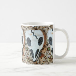 Taza De Café cráneo pintado de blanco y negro