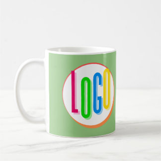 TAZA DE CAFÉ CREAR SU PROTOTIPO DE PLANTILLA DE LOGOTIPO DE RON