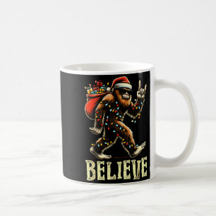 Taza De Café Cree en Bigfoot Sasquatch Santa Reno C Navidad