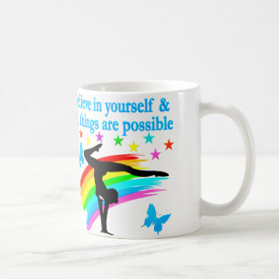 TAZA DE CAFÉ CREE EN LA CITA DE GIMNASTICAS DE USTED MISMO