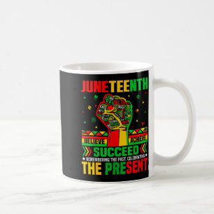 Taza De Café Cree lograr tener éxito honrando el pasado