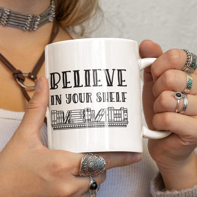 Taza De Café Creer en su estante (Subido por el creador)