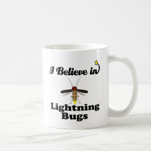 Taza De Café creo en los bichos de rayos