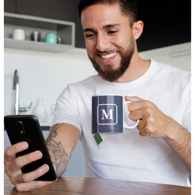 Taza De Café Crepúsculo de ciruelas - Café con gradiente de mon (Mockup 1)