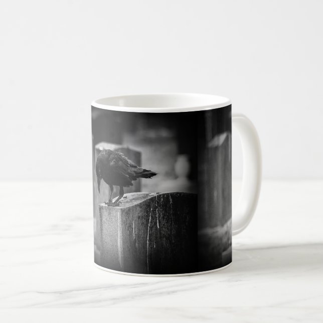 Taza De Café Crow en el cementerio caído (Anverso derecho)