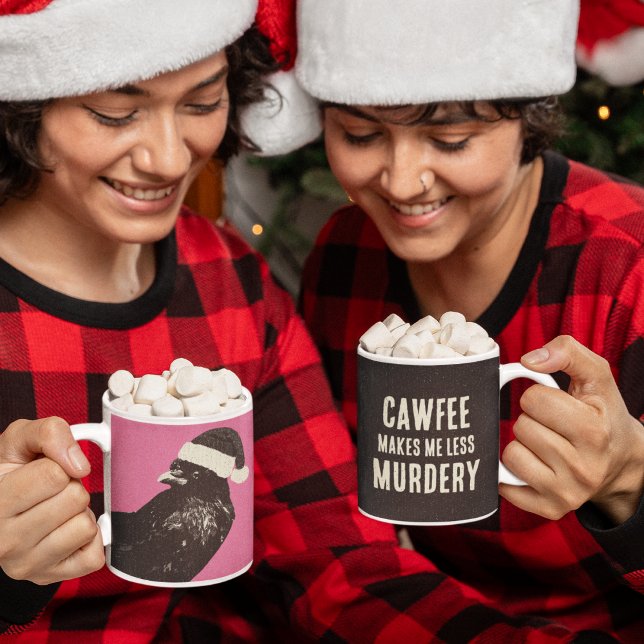 Taza De Café Crow Santa Navidades Cawfee Menos Asesinato (Pink and black retro crow Christmas mug is double-sided with a funny quote on the back.)