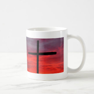 Taza De Café Cruz en la salida del sol
