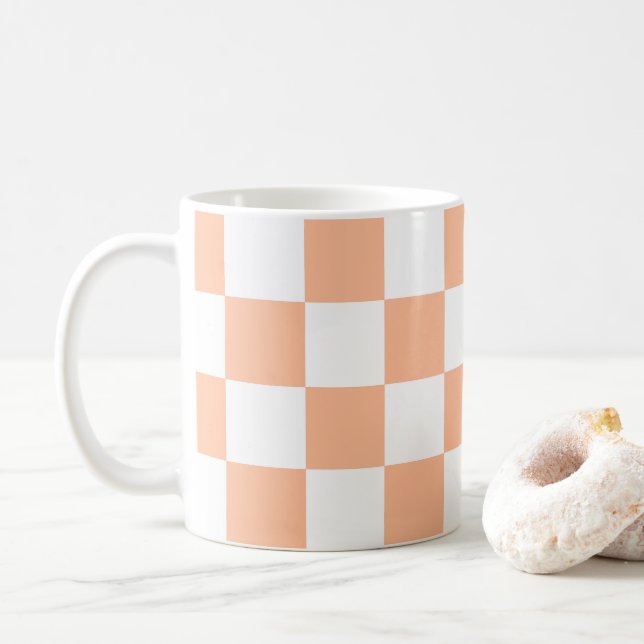 Taza De Café Cuadrados de cuadros de melocotón naranja geométri (Con donut)
