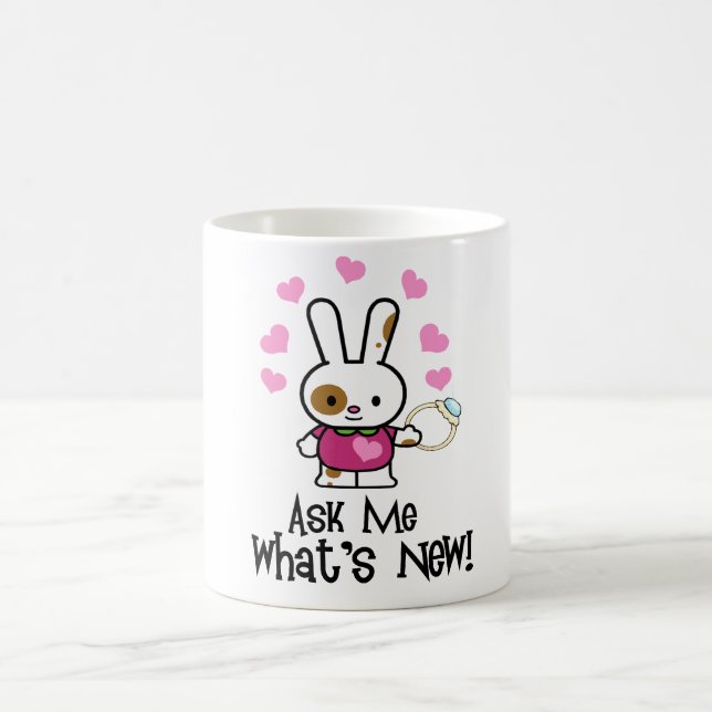 Taza De Café ¿Cuál es nuevo? Conejito LINDO del compromiso (Centro)