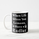 https://rlv.zcache.es/taza_de_cafe_cuando_la_vida_te_da_los_lemones_tienen_mujeres_ra-rfd8e3e6011e34790be44965717a006ad_x7jg9_8byvr_166.jpg