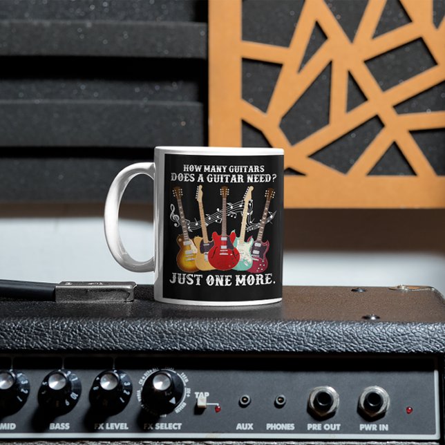 Taza De Café ¿Cuántos Guitars Necesita Un Guitorista? Divertido (Subido por el creador)