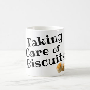 Taza De Café Cuidando el café con bizcochos