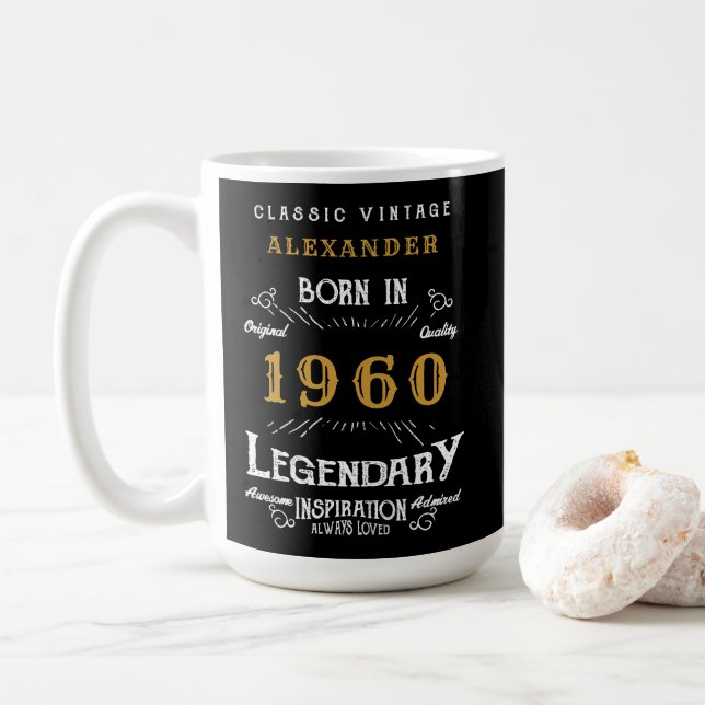 Taza De Café Cumpleaños Personalizado 1960 Añadir tu nombre leg (Con donut)