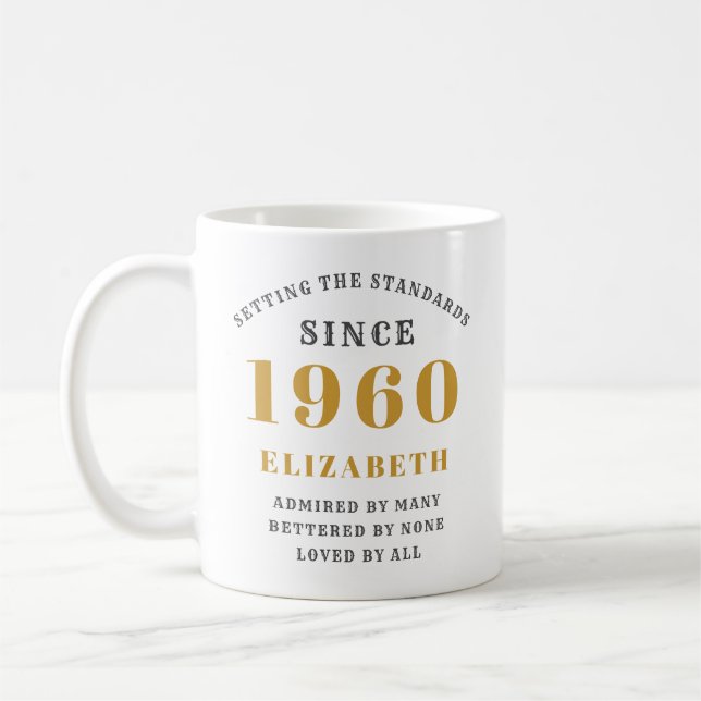 Taza De Café Cumpleaños Personalizado 1960 Elegant Añadir tu no (Izquierda)