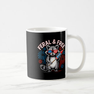 Taza De Café Curte Raccoon Feral Pero Gratis 4 De Julio Jóvenes