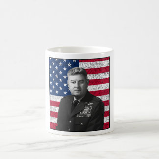 Taza De Café Curtis Lemay y la bandera americana