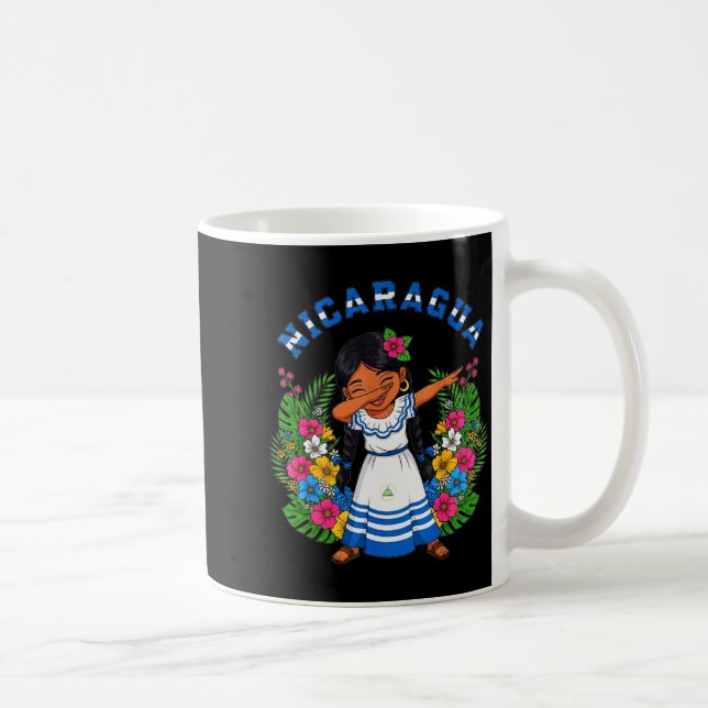 Taza De Café Cute Nicaragua Girl Dabbing Traditional Dress With (Derecha)