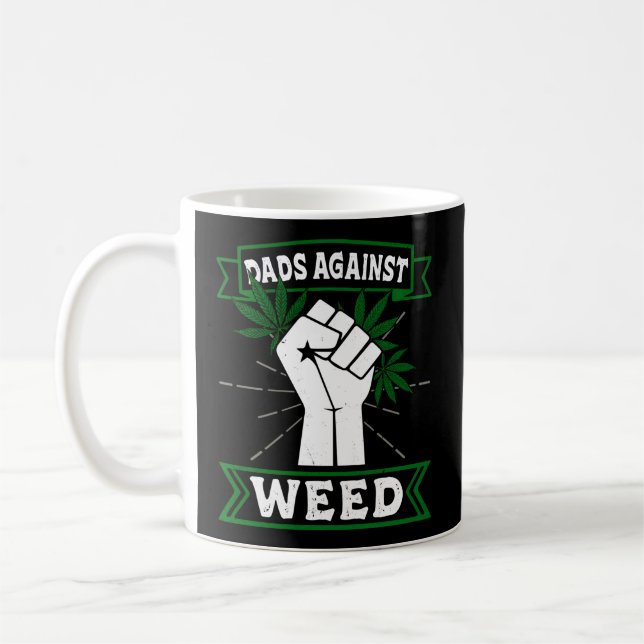 Taza De Café Dads contra la hierba de la maleza cultivando a lo (Izquierda)