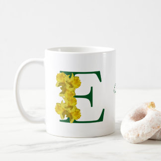 Taza De Café Dafodil Monograma Inicial E Personalizado