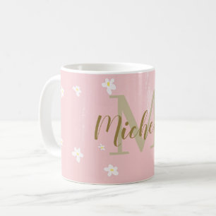 Taza De Café Daisies dulces rosados y dulces, Girly Monogramed