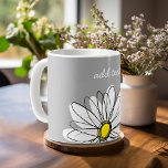 Taza De Café Daisy de moda con gris y amarillo<br><div class="desc">Una obra de arte zen y caprichosa,  hipster. Puede añadir un nombre,  un monograma u otro texto personalizado. Si necesita mover el dibujo,  haga clic en el botón personalizar para realizar cambios.</div>