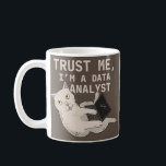 Taza De Café Data Analyst Funny Cat Data Analysis Science<br><div class="desc">El Analista de Datos Funny Cat Data Analysis Science Input Gift. Regalo perfecto para tu padre, mamá, papá, hombres, mujeres, amigos y familiares en el Día de Acción de Gracias, Día del Navidad, Día de la Madre, Día del Padre, 4 de julio de 1776 Día independiente, Día de los Veteranos,...</div>