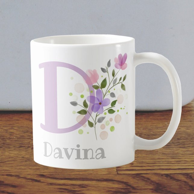 Taza De Café Davina con flores, primer nombre inicial más nombr (Subido por el creador)