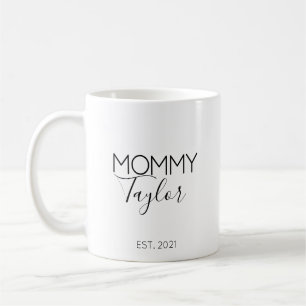Taza de café de anuncio de embarazo con nombre de