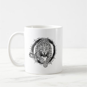 Taza de café de ataque de leopardo/jaguar dinámico