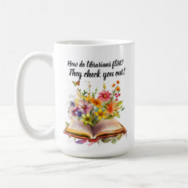 Taza de café de bibliotecario y libros