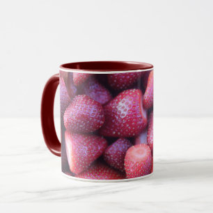 Taza de café de cerámica con patrón de fresa roja