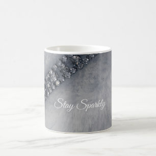 Taza de café de diamantes y piel sintética brillan