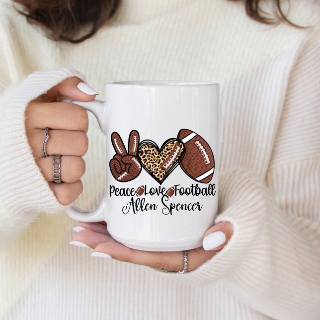 Taza de café de fútbol, paz y amor (Peace, Love, Football Coffee Mug. )