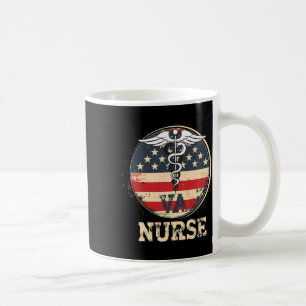 Taza De Café De Julio Va Enfermera De La Bandera De Enfermería