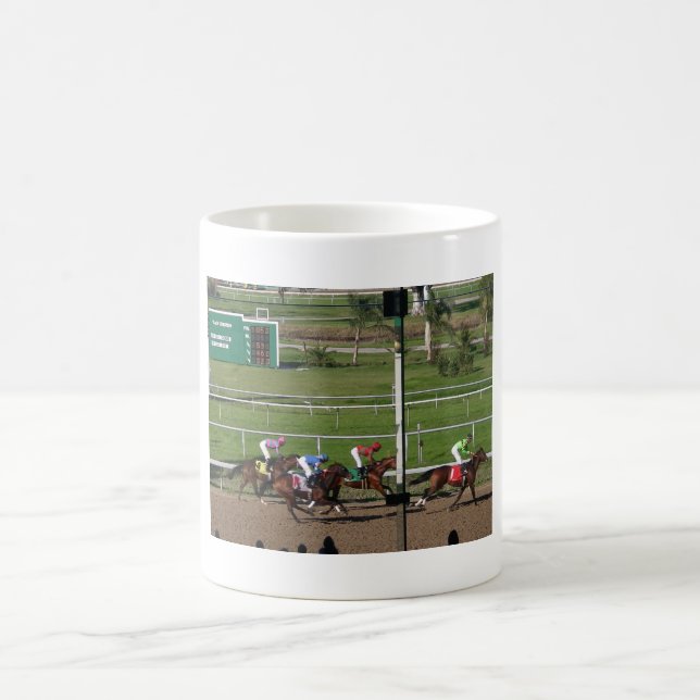 Taza de café de la carrera de caballos (Centro)