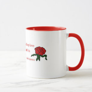 Taza de café de la cita del rosa rojo