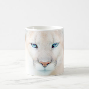 Taza de café de la fauna de la cara del puma
