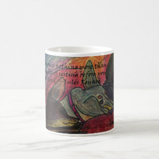 Taza de café de la holgazanería por el estudio