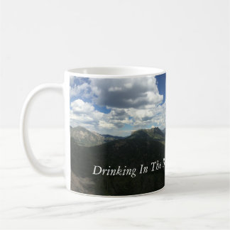 Taza de café de la montaña rocosa