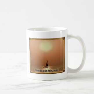 Taza de café de la puesta del sol del condado de