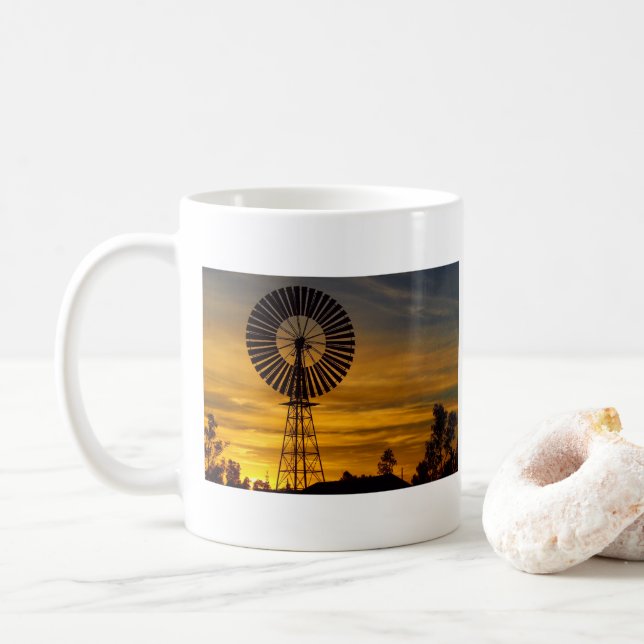 Taza de café de la puesta del sol del molino de (Con donut)