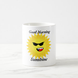 Taza de café de la sol de la buena mañana