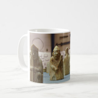 Taza de café de las piezas de ajedrez de Lewis