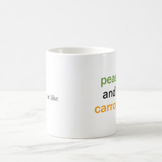 Taza de café de los guisantes y de las zanahorias