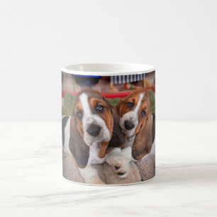 Taza de café de los perritos de Basset Hound