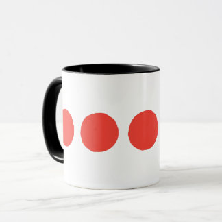 Taza de café de lunares rojos clásicos
