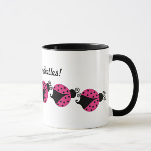 Taza de café de mariquita rosa y negra