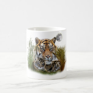 Taza de café de tigre y cachorros